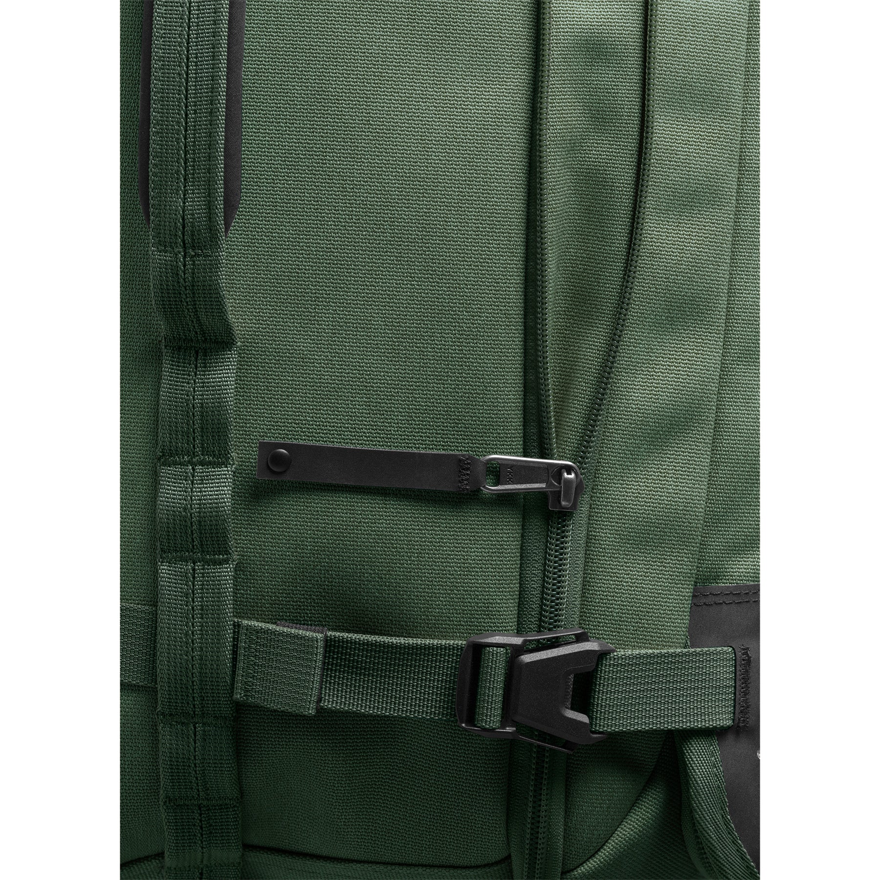 Gear Warrior XE 2-Wheel 21.75/40L Convertible Carry-On Luggage - Image 24